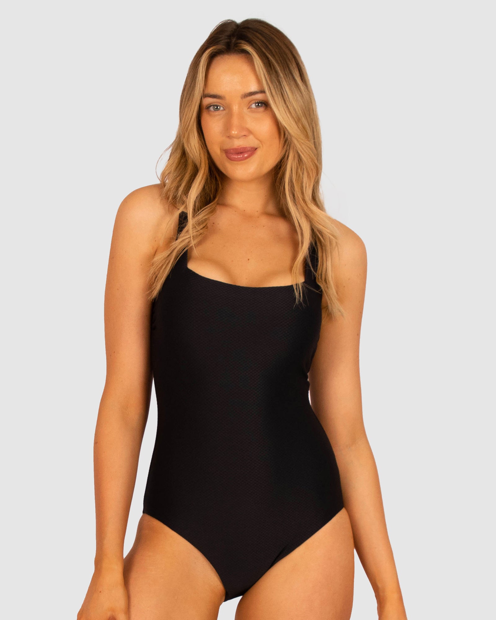 Rococco D-E Square Neck Underwire One Piece Swimsuit Rococco D-E Square Neck Underwire One Piece Swimsuit
