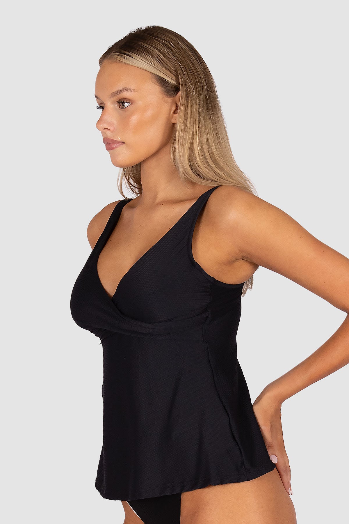 Rococco Flared D/E Cup Wrap Singlet Top