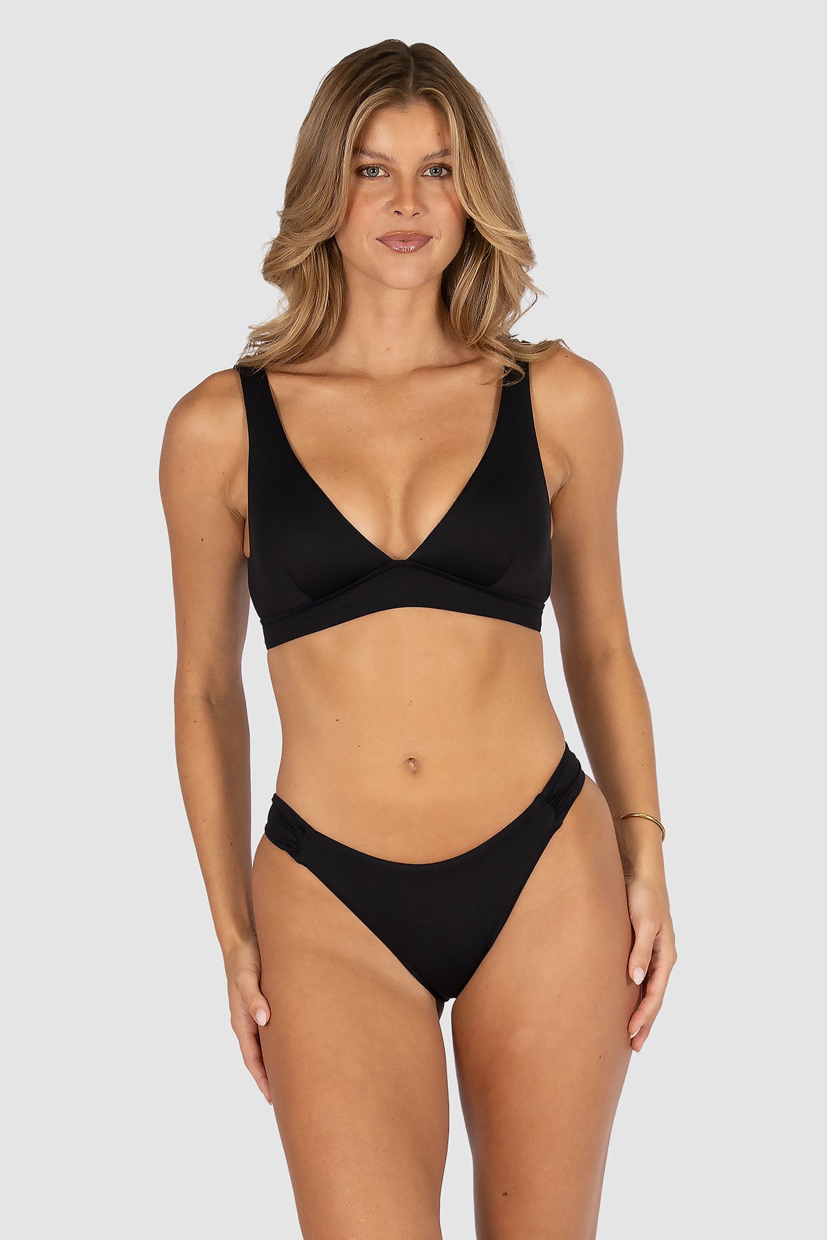 Baku is an Australian swimwear brand. Core Longline Bikini Bra Top front view, longline bikini top with scoop neckline, removable soft cups and underbust band support.