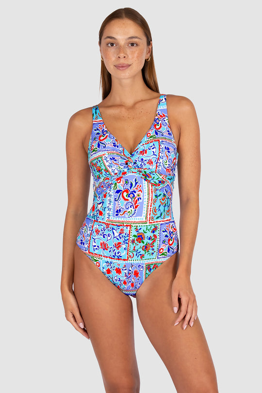 La Condesa C/DD Cup Twist One Piece Swimsuit