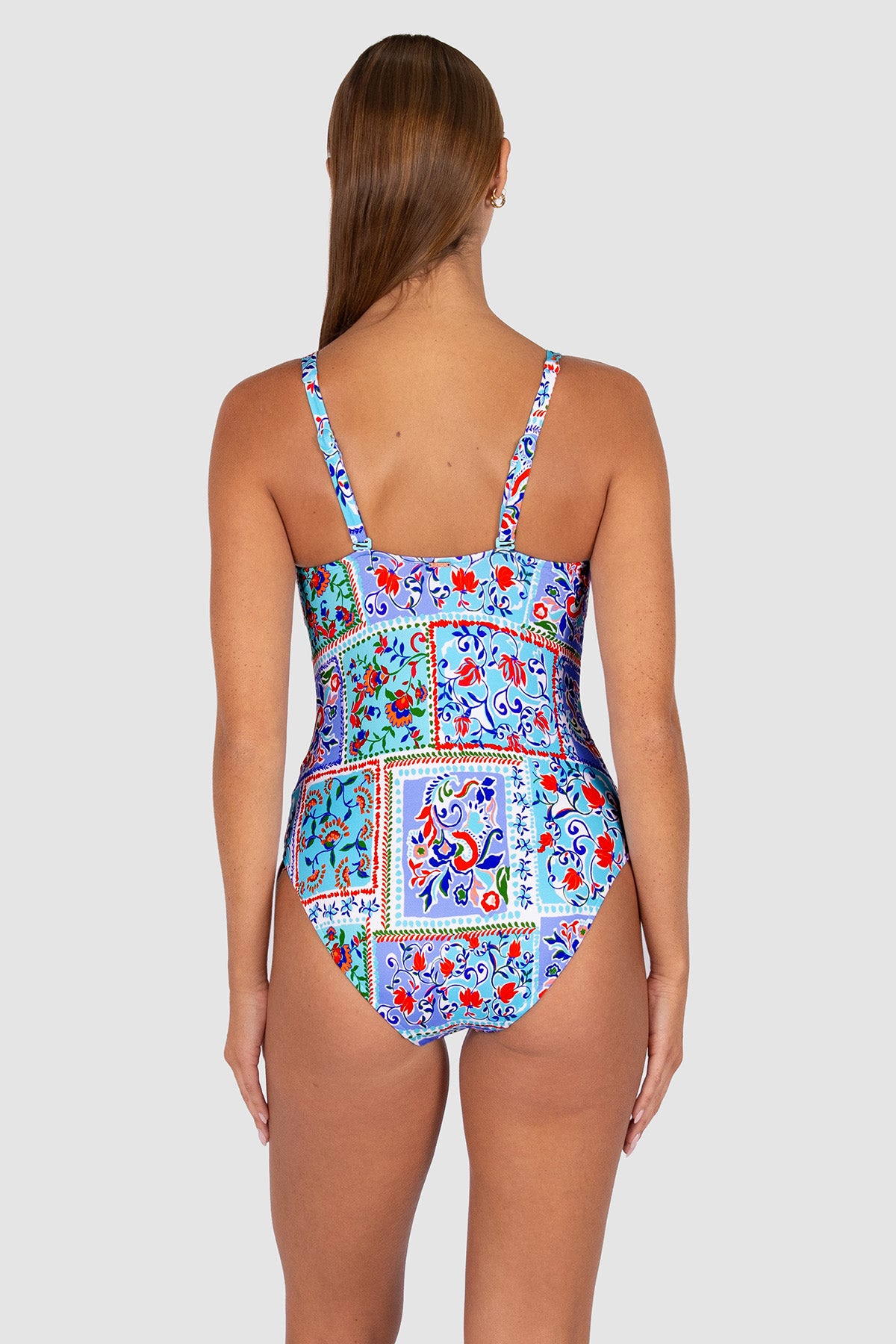 La Condesa C/DD Cup Twist One Piece Swimsuit