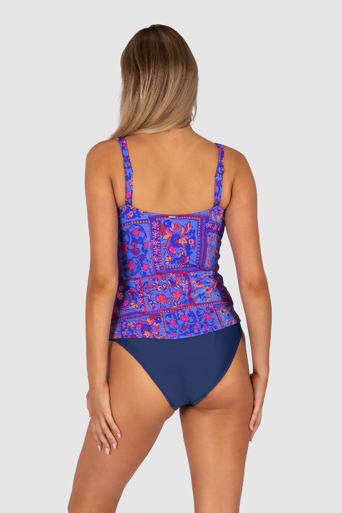La Condesa D/E Cup Square Neck Singlet Top